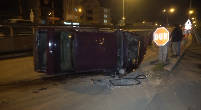 Otomobil yan yola uçtu, sürücü kayıplara karıştı