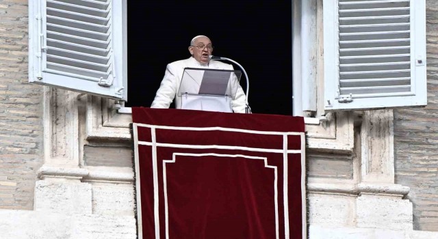 Papa Francis: (İsrail'in kiliseleri hedef alması) Bu bir savaş, bu bir terör”