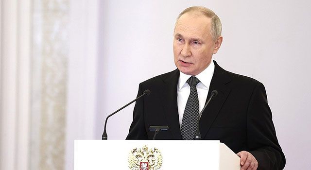 Putin, 2024'teki başkanlık seçimlerinde yeniden aday olacak