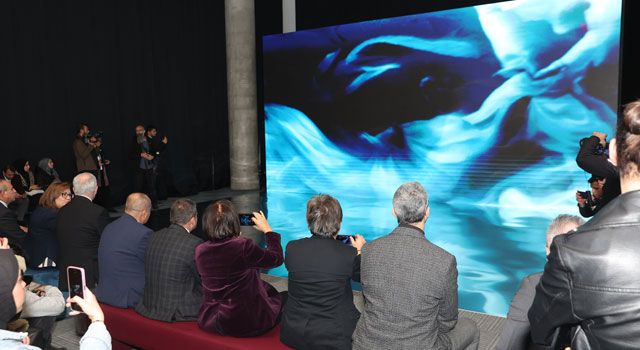 Refik Anadol'un "Rumi Dreams" Sergisi Gaziantep'te Açıldı