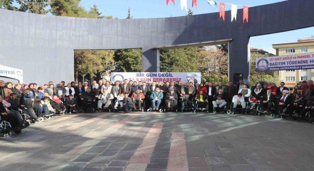 Şahinbeyden 3 bin 712 engelli vatandaşa akülü ve manuel tekerlekli sandalye
