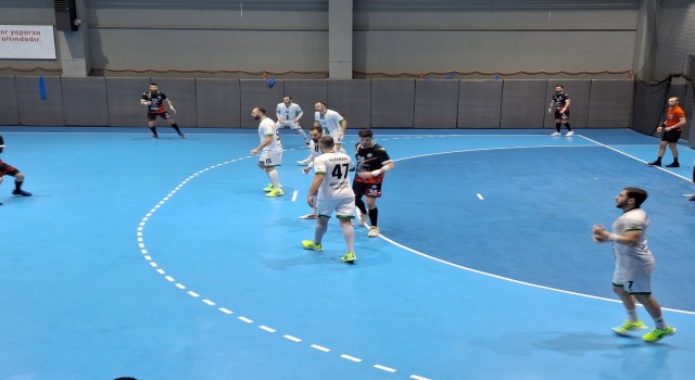 Sakarya Büyükşehir hentbol galibiyet serisine Bursada devam etti