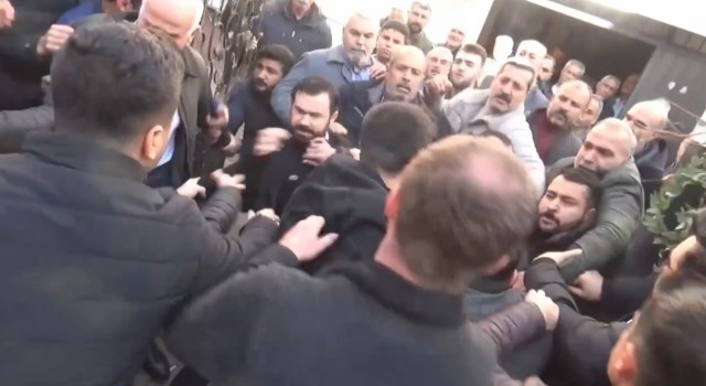 Şanlıurfada TSKyı suçlayıcı konuşan DEM Parti yöneticilerine müdahale: 10 gözaltı