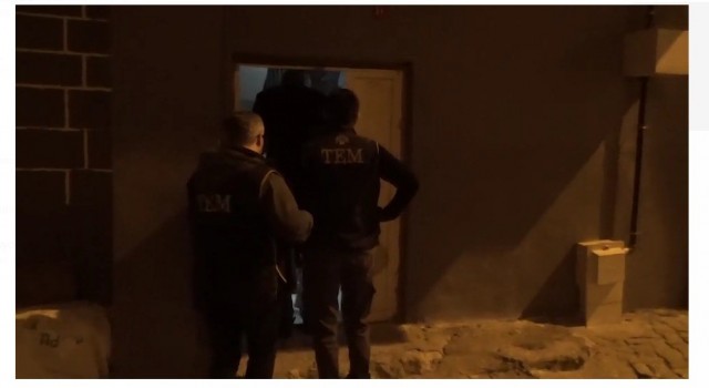 Siirtte PKK/KCK terör örgütü propagandası yapan 9 kişi yakalandı