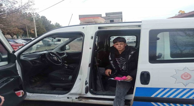 Sınava geç kalan öğrencinin imdadına polis yetişti