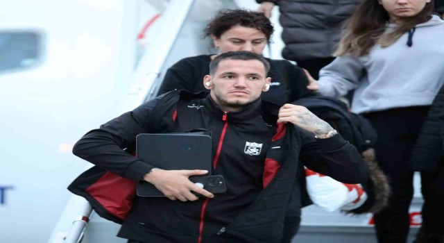 Fenerbahçe ile karşılaşacak Sivasspor, İstanbul'da