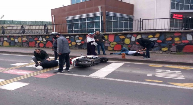 Tekirdağda motosiklet yaya geçidinde yayaya çarptı: 2 yaralı