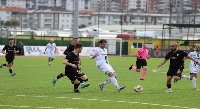 TFF 3. Lig: Aliağaspor FK: 2 - Gümüşhane Sportif Faaliyetler: 1