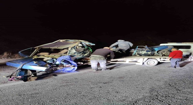 Tır ile otomobil çarpıştığı kaza da hayatını kaybedenlerin isimleri belli oldu