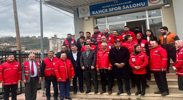 Türk Kızılay'ı Bahçe Kaymakamı'nı Ziyaret Etti