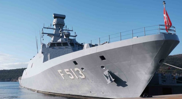 Türkiyenin göz bebeği TCG Burgazada, yeni yılda nöbette