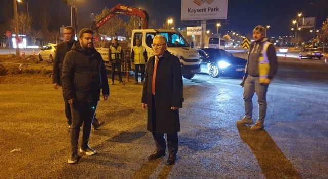 Üniversite kavşağında inceleme