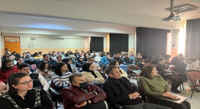 Üniversitelilere e-ticaret ve e-ihracatın fırsatları anlatıldı