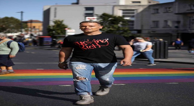 “Ünlü lüks giyim markası moda dünyasında 5. yılını kutluyor”