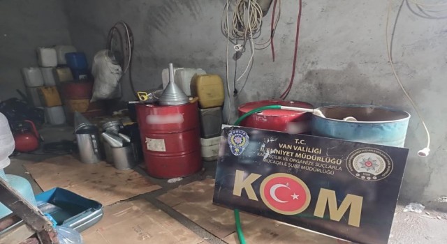 Vanda gümrük kaçağı malzemeler ele geçirildi