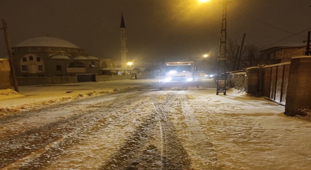 Vanda karla mücadele başladı