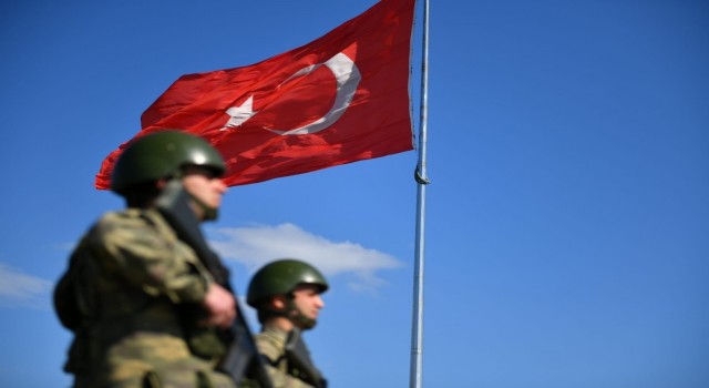 Yunanistandan Türkiyeye gönderilmeye çalışılan 2 kişi yakalandı