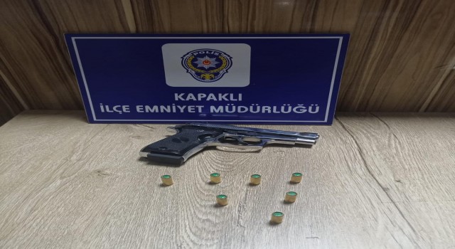 17 yaşındaki çocuğun üstünde silah ele geçirildi