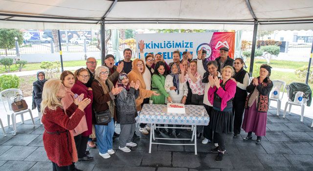 '2024'e Merhaba Partisi'nde Yaşlı Vatandaşlar Bir Araya Geldi