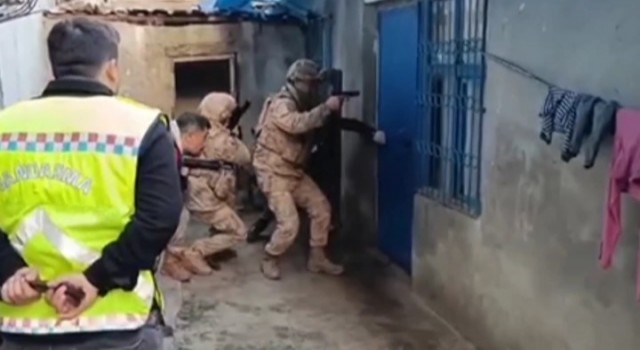 Adanada DEAŞ operasyonu: 3 gözaltı