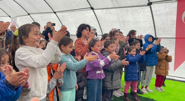 Afetzede Çocuklar Moral Etkinliğinde Eğlendi