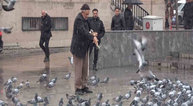 Aksarayda yılın ilk karı yağdı