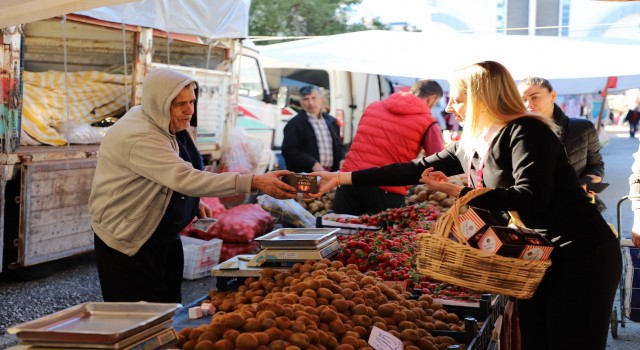 Alanya Belediyesinden kandil ikramı