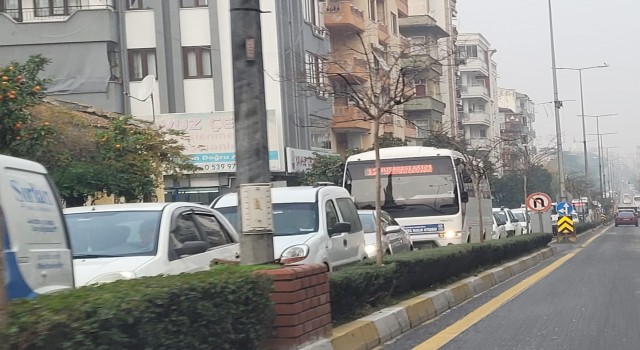 Aydında trafik yoğunluğu dikkat çekiyor
