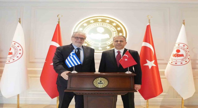 Bakan Yerlikaya, Yunanistan Denizcilik ve Ada Politikaları Bakanı Stylianides ile bir araya geldi