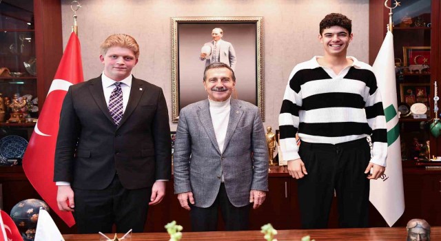 Başkan Ataç Berkay Gezgin ile buluştu