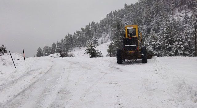 Belediye, Kış Şartlarıyla Mücadeleyi Sürdürüyor