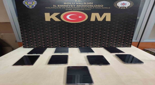 Boluda 360 bin lira değerinde kaçak telefon ele geçirildi