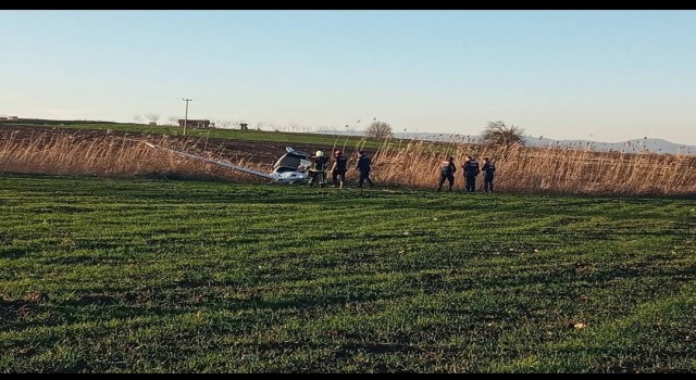 Bursada eğitim uçağı mecburi iniş yaptı...Pilot hafif yaralı