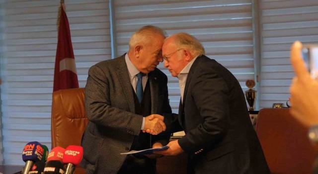 Bursasporda Sinan Bür ve Raşit Barışıcı başkan adayı oldu