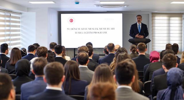 Dışişleri Bakanı Fidan, Genç Diplomat Adaylarıyla Bir Araya Geldi