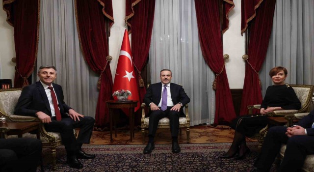 Dışişleri Bakanı Fidan, HÖH Genel Başkanlığından istifa eden Karadayı ile bir araya geldi