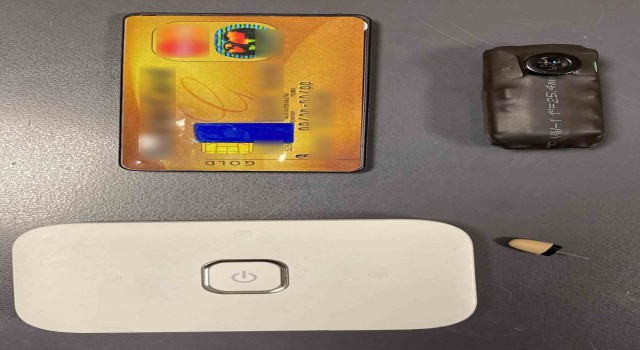 Ehliyet sınavında böcek ile kopya girişimi