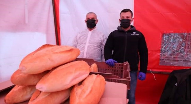 Ekmeği 10 TLden satmaya başlayan fırıncılara belediye ‘dur dedi
