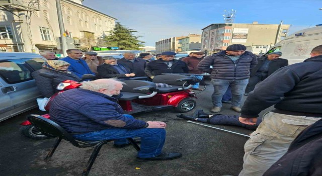 Elektrikli motosikletten düştüler: 2 yaralı