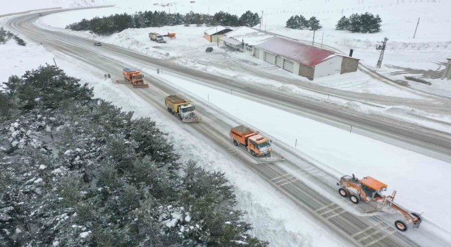 Erzincanda kardan kapanan 375 köy yolu ulaşıma açıldı