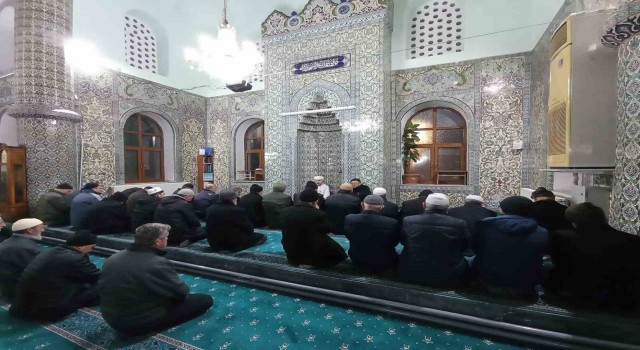 Gediz Ulu Camiide şehitler için dua