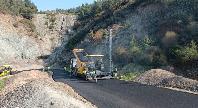 Hatay Büyükşehir Belediyesi, Arsuz ve Belen'de yolları yeniliyor