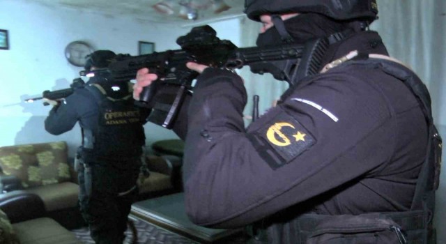 Interpol tarafından kırmızı bültenle aranan DEAŞ üyeleri Adanada yakalandı