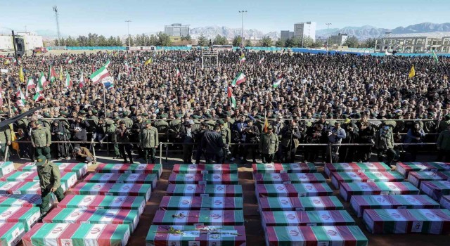 İranda bombalı saldırılara karıştığından şüphelenilen 11 kişi gözaltına alındı