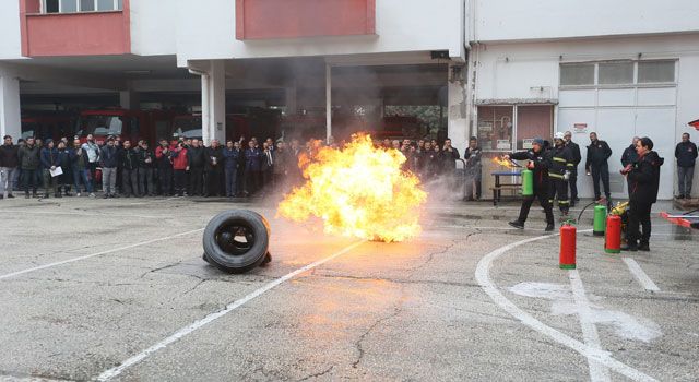 İtfaiye Personeline Yangın Söndürme Sıvısı Eğitimi
