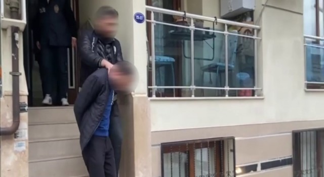 İzmirde fuhuş çetesine operasyon: 3 tutuklama