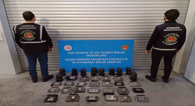 İzmirde oto yedek parça kaçakçılığı operasyonu