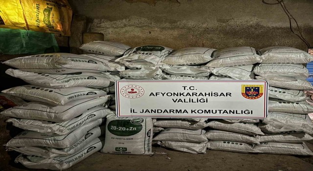 Jandarma barkodları sahte 11 ton taban gübresi ele geçirdi