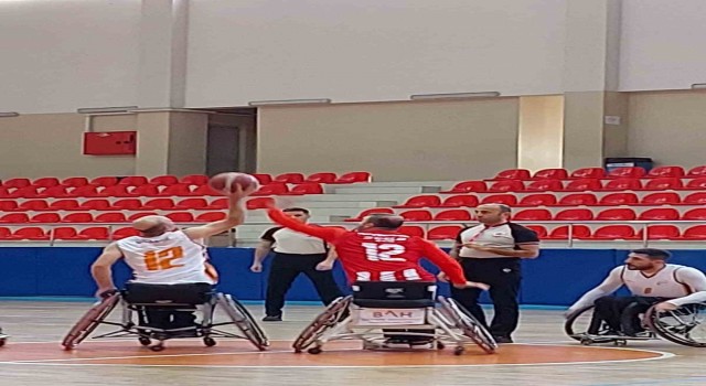Kayseri BESK Tekerlekli Sandalye takımı sonunu getiremedi