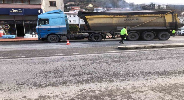 Kilimlide ekipler sürücüleri denetledi